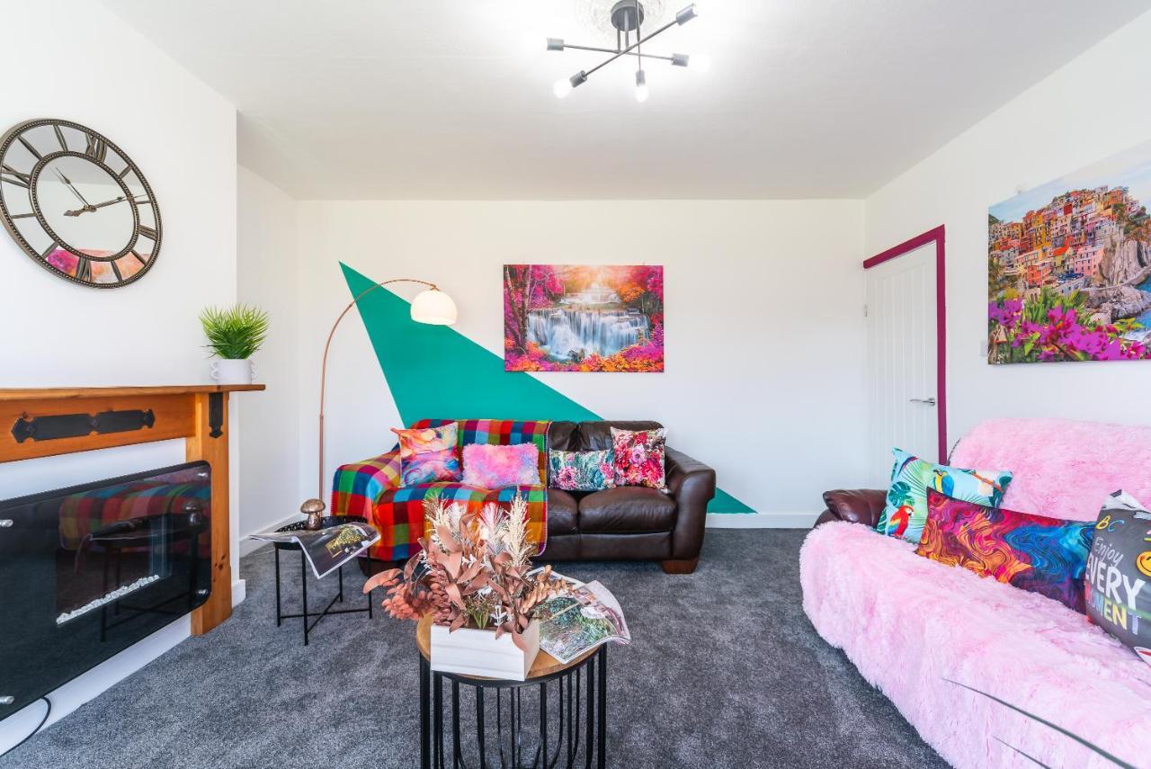 Aseda 4 Bedroom Private Parking, Game Zone -Pool Table, Garden Home Кингстон-апон-Халл Экстерьер фото