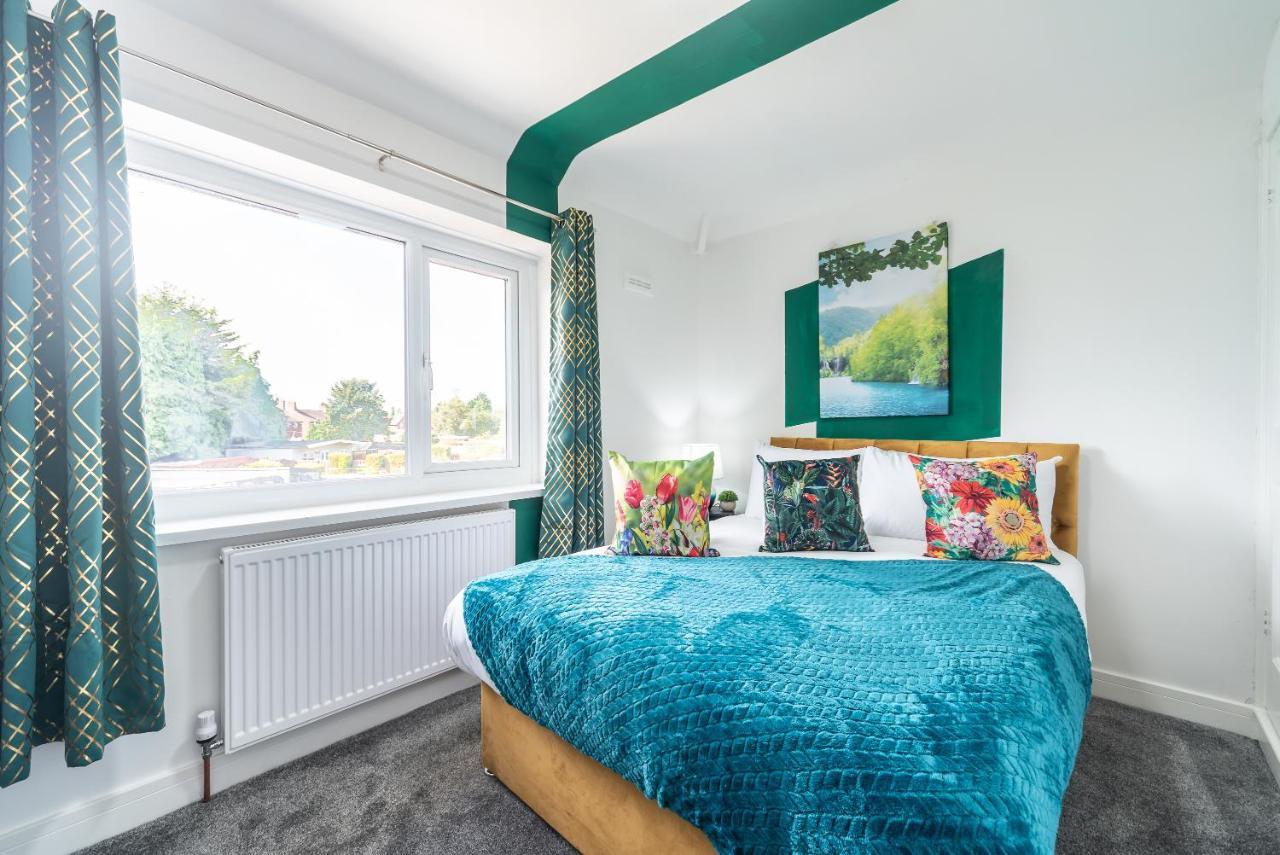 Aseda 4 Bedroom Private Parking, Game Zone -Pool Table, Garden Home Кингстон-апон-Халл Экстерьер фото
