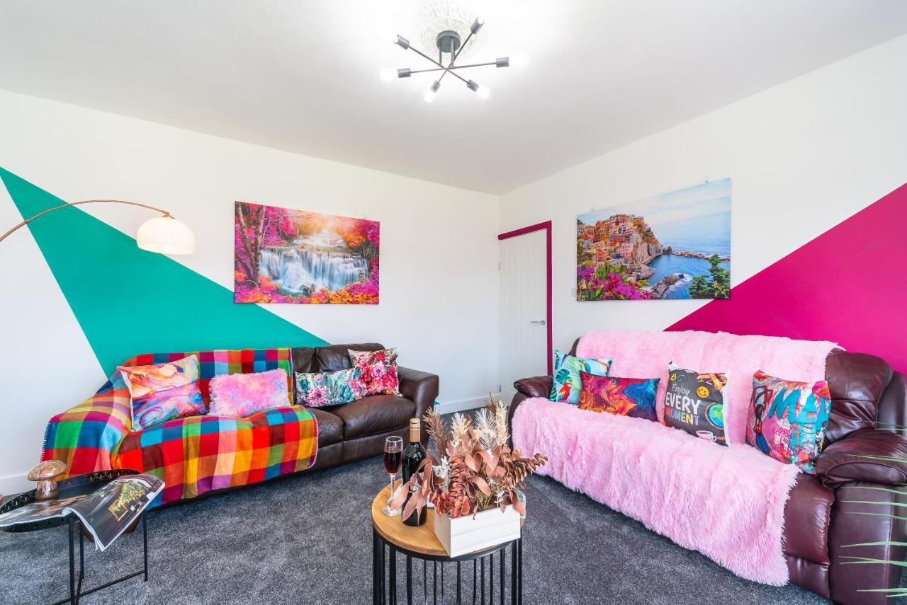Aseda 4 Bedroom Private Parking, Game Zone -Pool Table, Garden Home Кингстон-апон-Халл Экстерьер фото