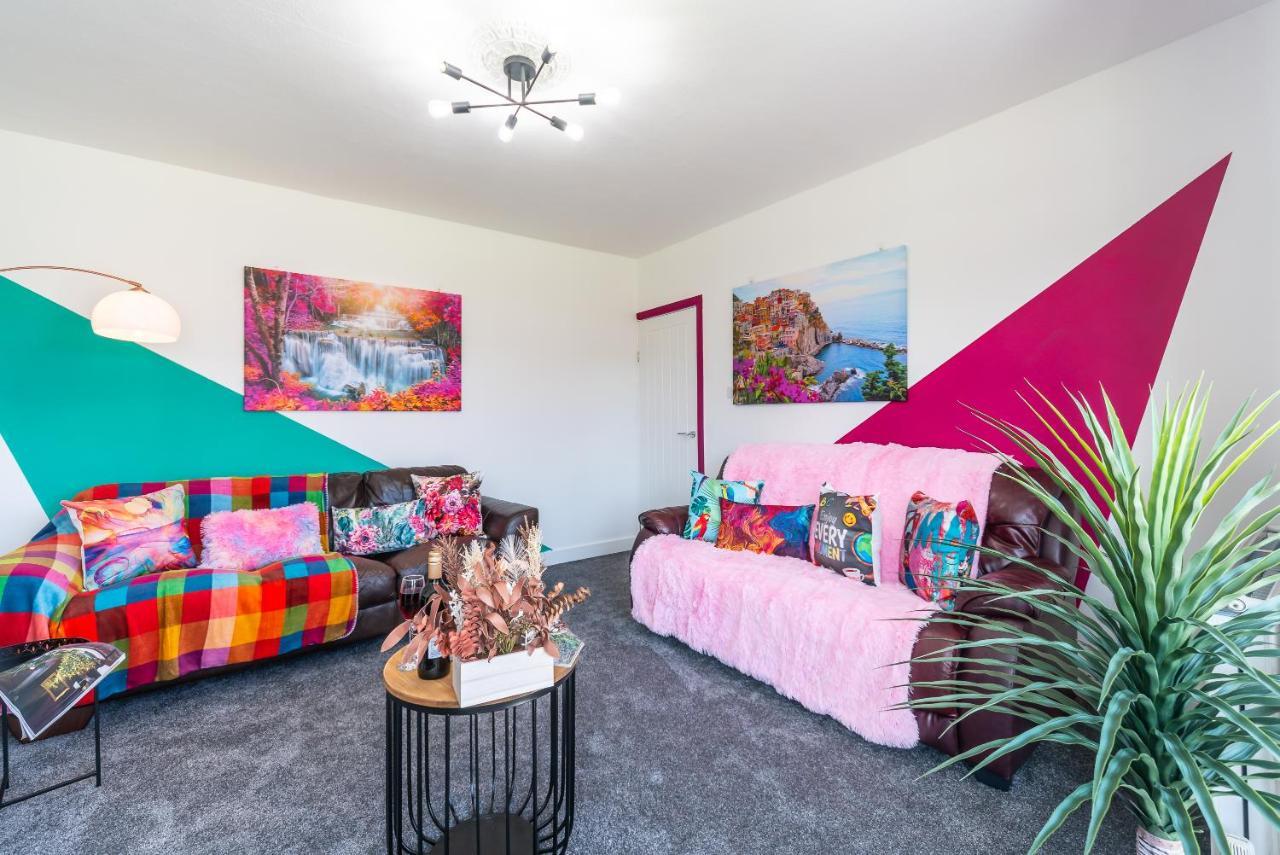 Aseda 4 Bedroom Private Parking, Game Zone -Pool Table, Garden Home Кингстон-апон-Халл Экстерьер фото