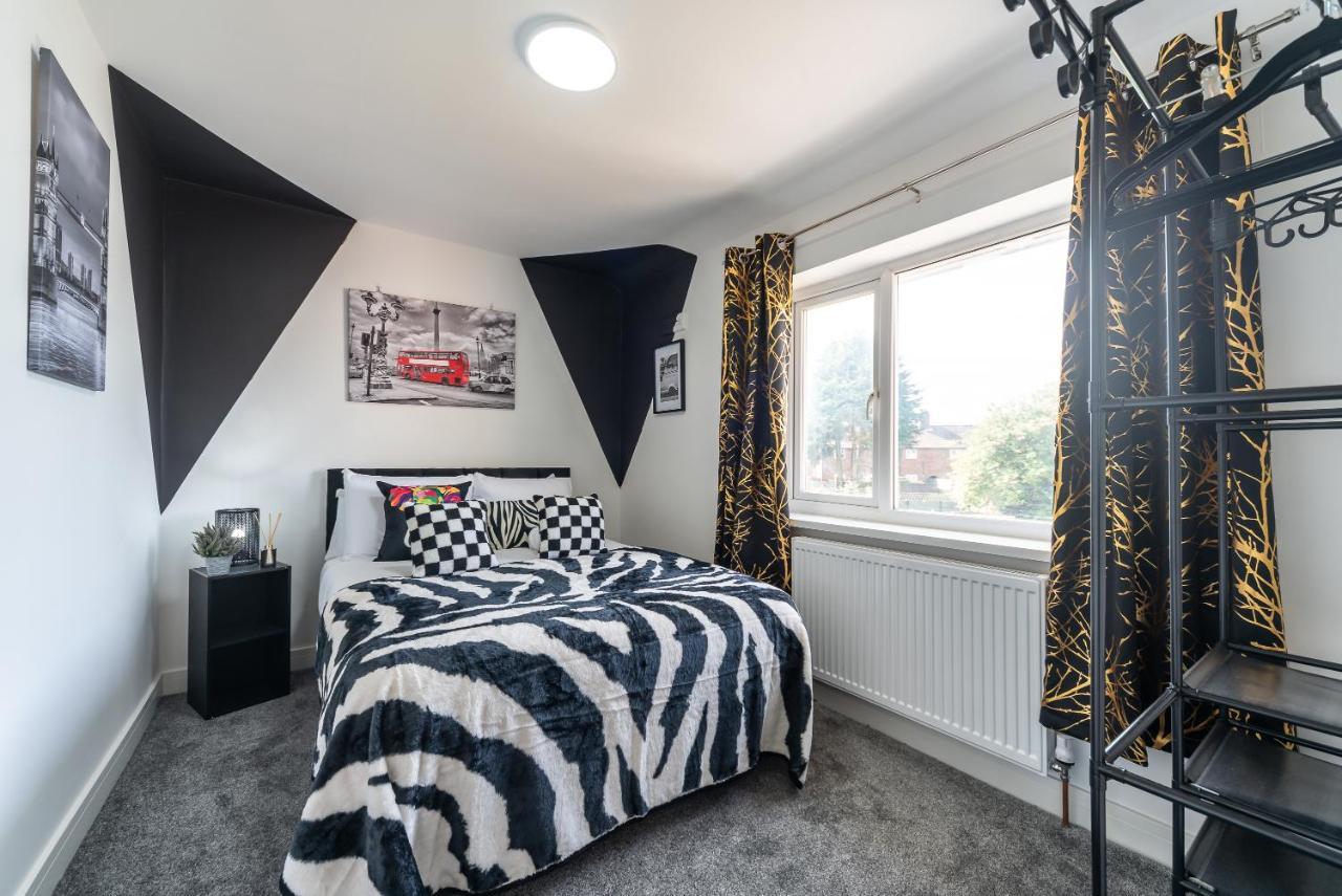 Aseda 4 Bedroom Private Parking, Game Zone -Pool Table, Garden Home Кингстон-апон-Халл Экстерьер фото